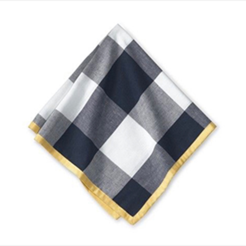 Williams Sonoma Table Cloth and Napkin Set - Picture 2 of 8